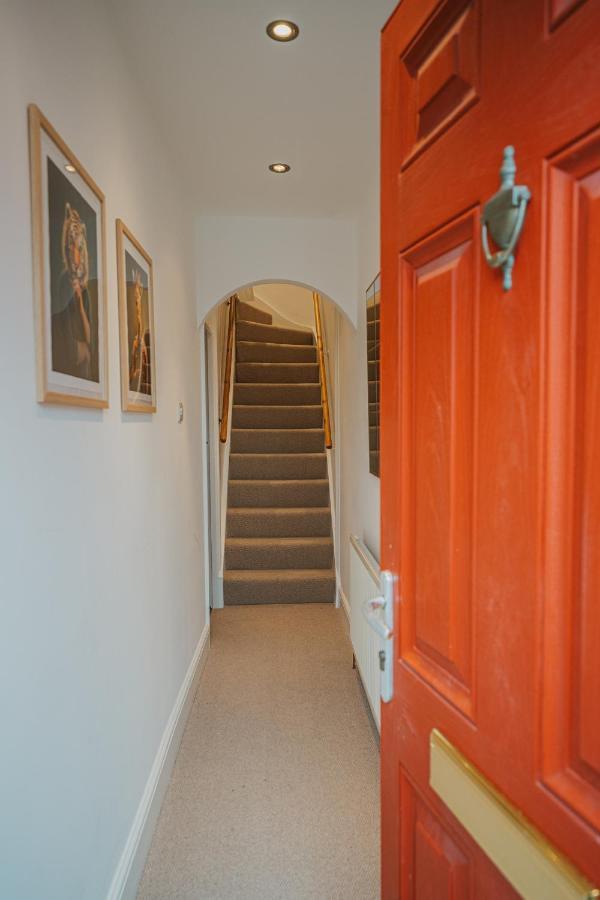 Cotswolds- Homely 2 Bed House With Garden, Wifi - Esho Stays Cirencester Exterior foto